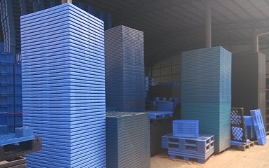 【深圳廠家促銷批發川字型塑料托盤 川字型卡板 墊倉板 量大從優】價格,廠家,圖片,塑膠托盤,深圳市宏銳達實業-